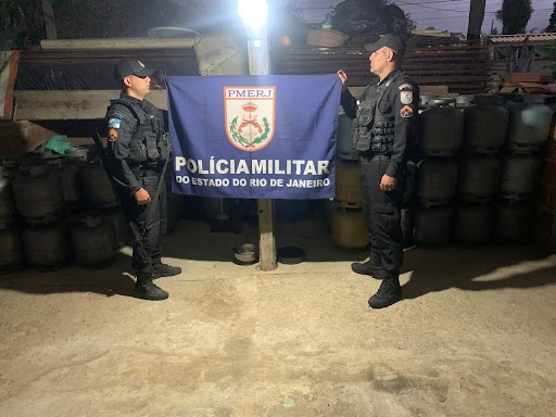 20° BPM localiza depósito clandestino de gás em Nova Iguaçu